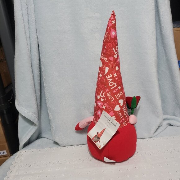 NWT 20" Plush Love & Rose Aldi Gnome. Weighted bottom. - Picture 3 of 5